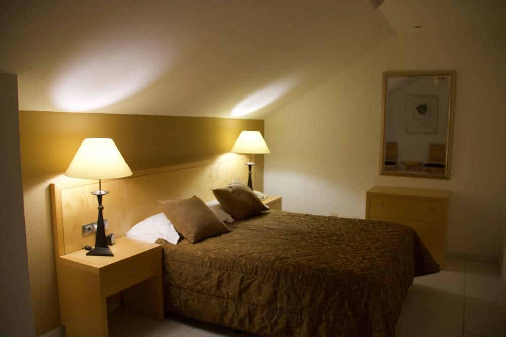 Hollywood Mirage - Excel & Aparthotel 3*
