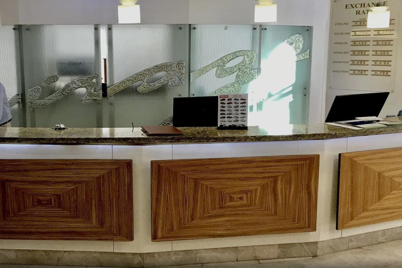 Apartahotel Hollywood Mirage - Excel & Los Cristianos (Tenerife)